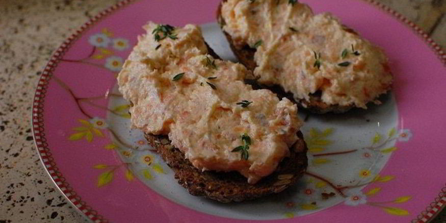 Рецепт тостов с патэ из копченой форели