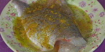 тосты с рыбой карри и свекольным салатом