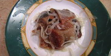 тосты с селедкой