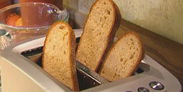 тосты с цукини, сыром и луком