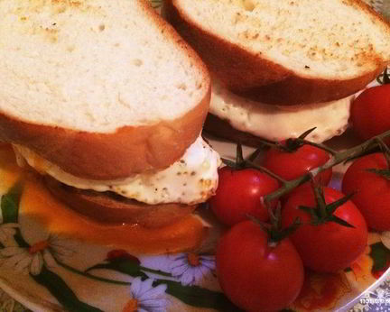 Тосты с ветчиной и овощами