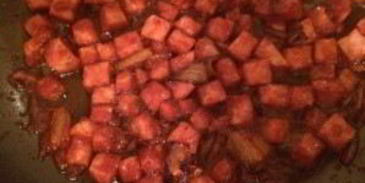 тосты с ветчиной и овощами