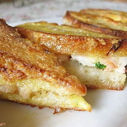 Тосты, жаренные с креветками