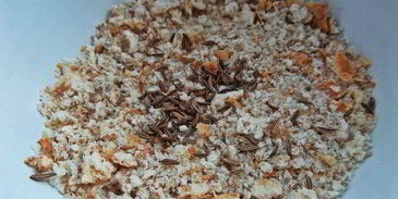 глазунья, запеченная в шпинате