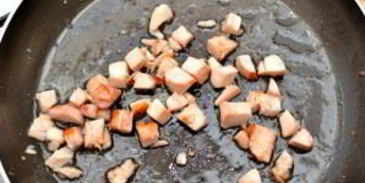 яичница-болтунья с копченостями