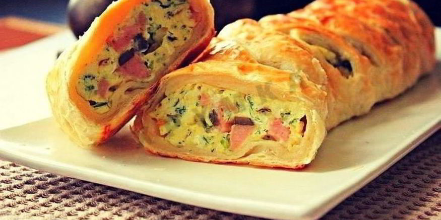 Рецепт яичницы-болтуньи в слоеном тесте