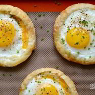 Рецепт Яичницы на слоеном тесте