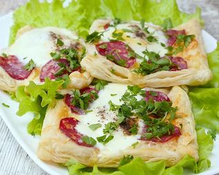 Яичница на тесте