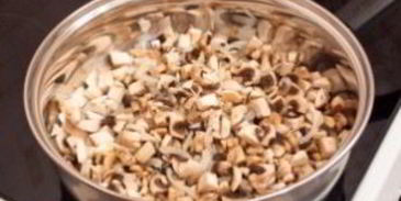 яичница с грибами и луком