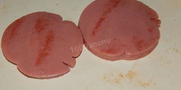 яичница с колбасой