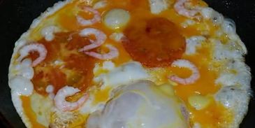 яичница с креветками