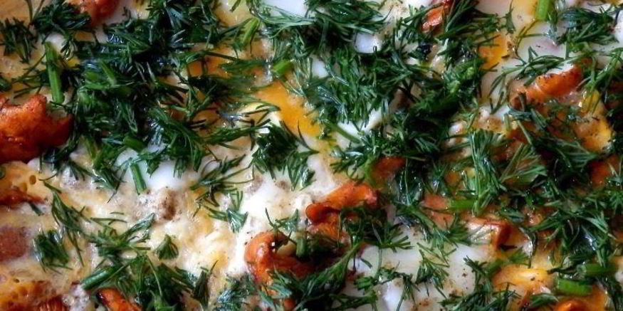 Рецепт яичницы с лисичками