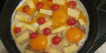 яичница с мясом