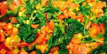 яичница с овощами и капустой кале