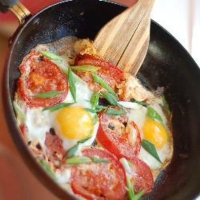 Яичница с помидорами