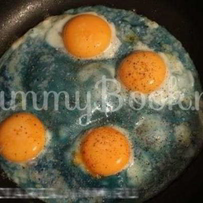 Яичница с приправами