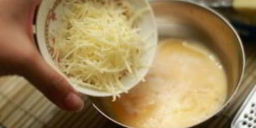 яичница с сыром в духовке