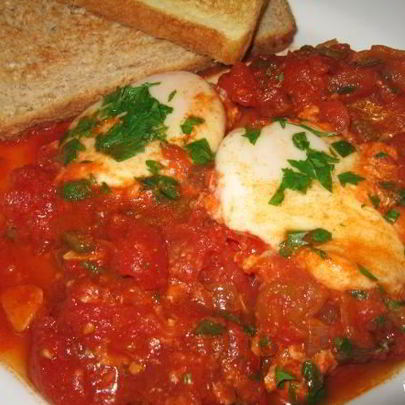 Яичница с томатной пастой