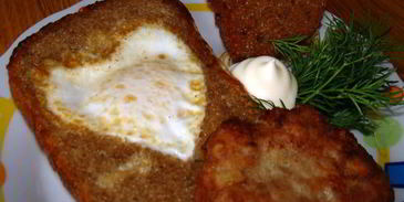 яичница в гренке