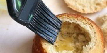 яичница в хлебном горшочке