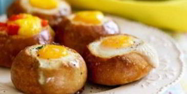 яичница в хлебном горшочке