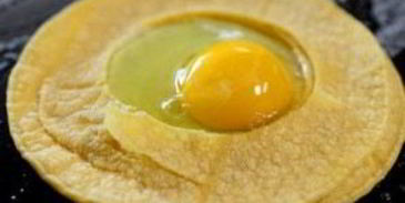 яичница в тортилье