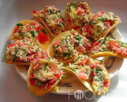 Закуска на чипсах