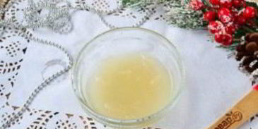 двухцветное заливное с ветчиной и маринованными огурцами