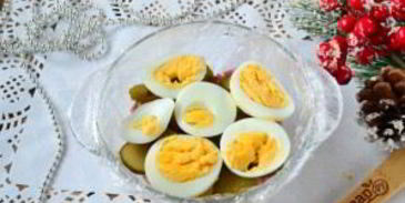 двухцветное заливное с ветчиной и маринованными огурцами