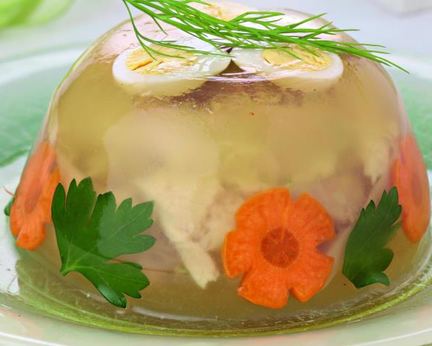 Заливное из курицы с пореем