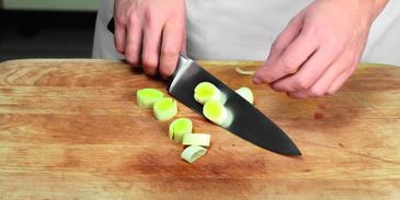 заливное из курицы с пореем