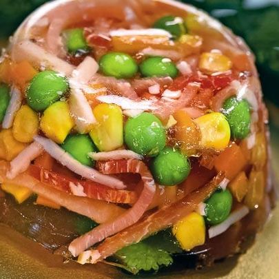 Заливное из мясной нарезки