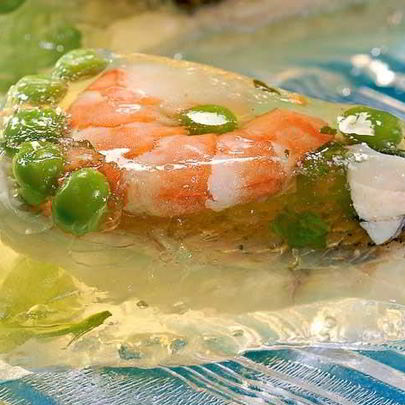 Заливное из судака с креветками