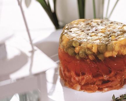 Заливное с горошком и кукурузой