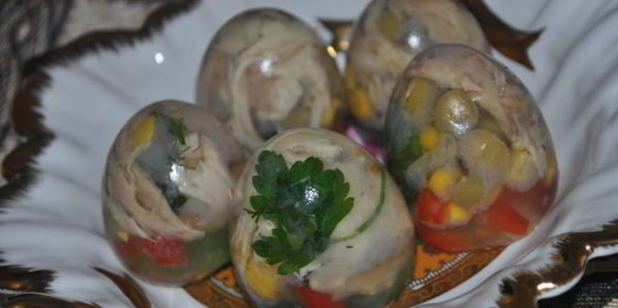 Рецепт заливного в яйце