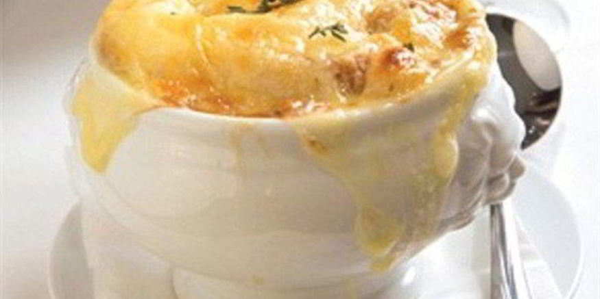 Рецепт куриного жюльена с грибами и твердым сыром