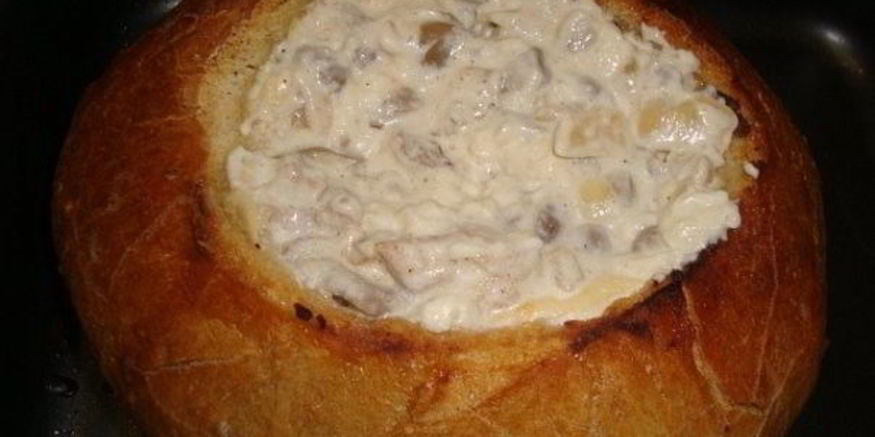 Рецепт куриного жюльена в хлебе
