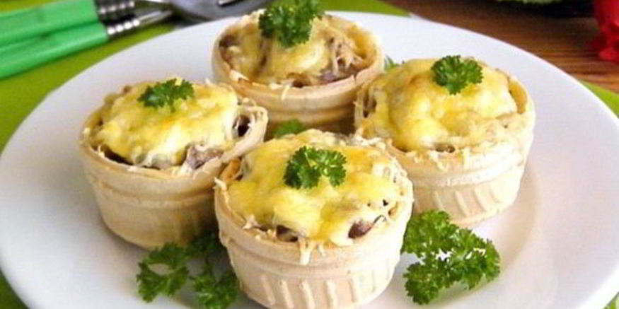 Рецепт жульена в тарталетках с грибами и курицей