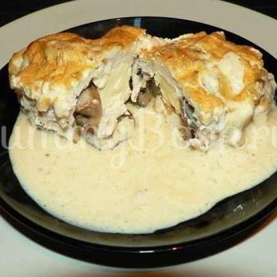 Жюльен с куриным филе и грибами