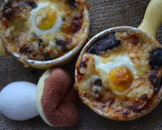 Жюльен с перепелиными яйцами